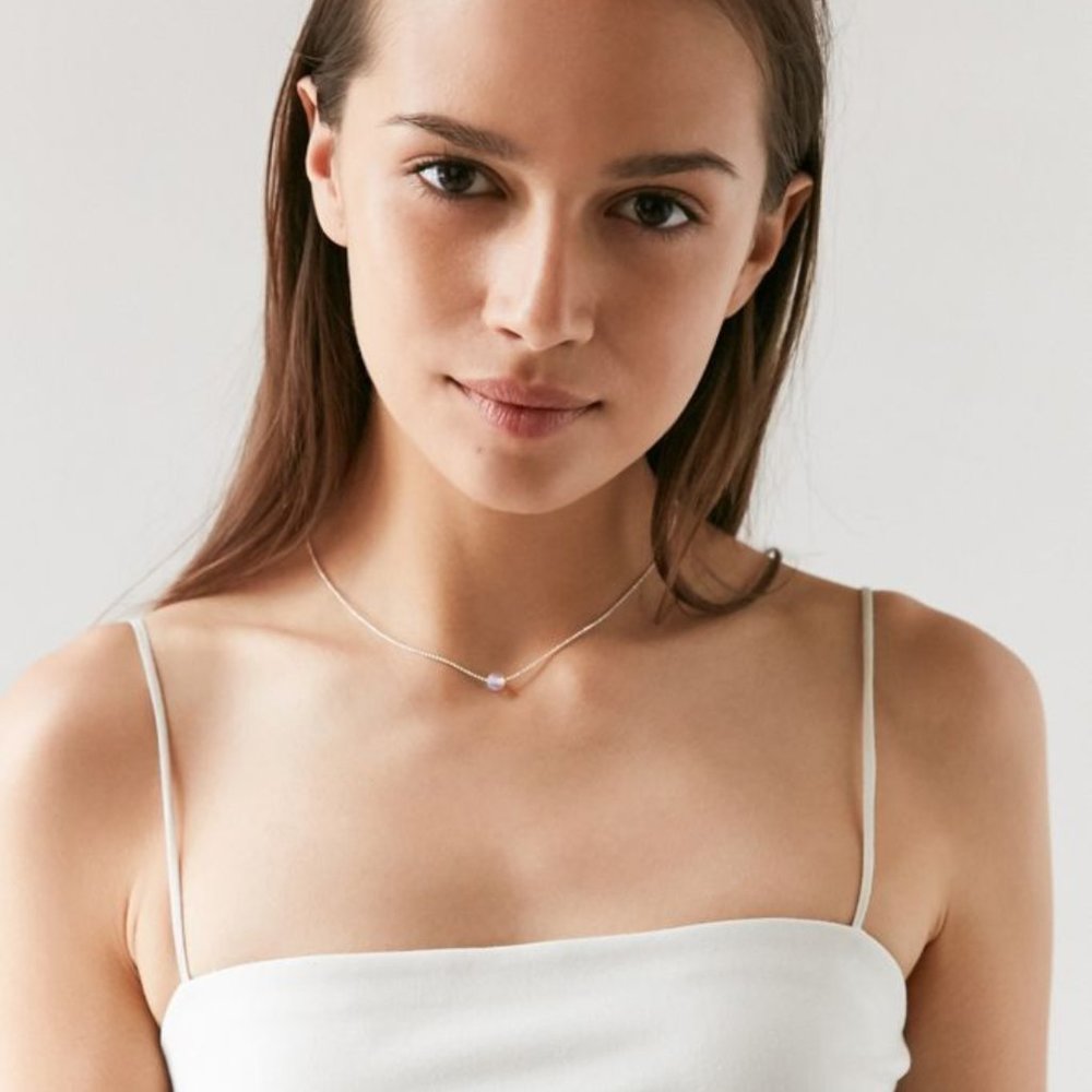 URBAN OUTFITTERS AURORA SHORT NECKLACE